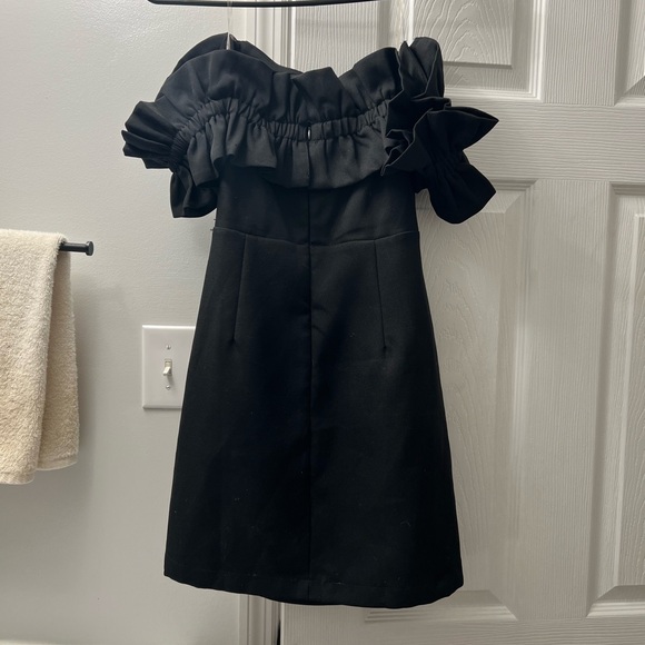 DO+BE Off Shoulder Fitted Black Mini Dress - Picture 2 of 5